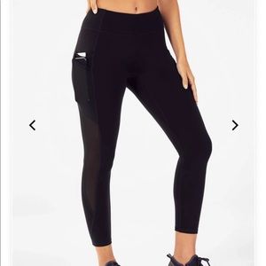 NWT! Fabletics Trinity Pocket Leggings